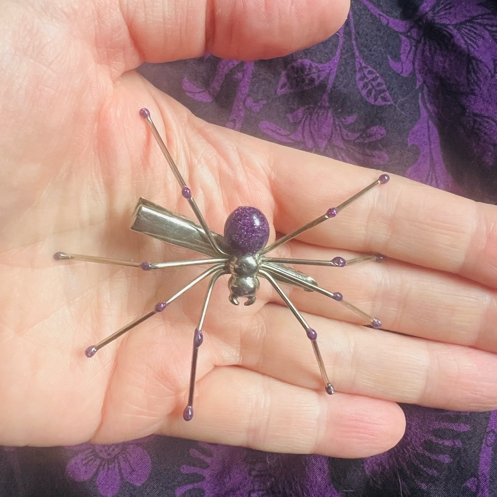 Spider hair clip